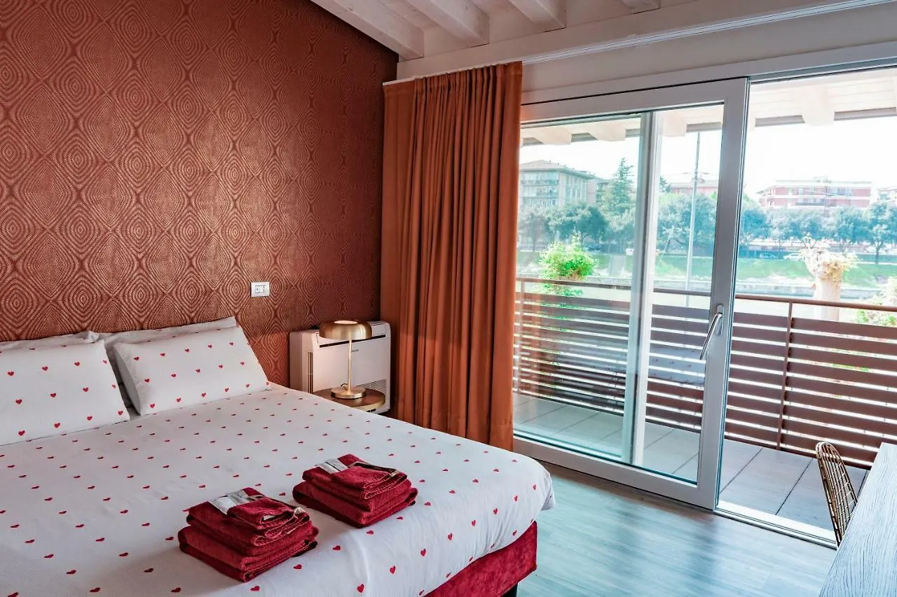 Alla Riva Verona Bed & Breakfast