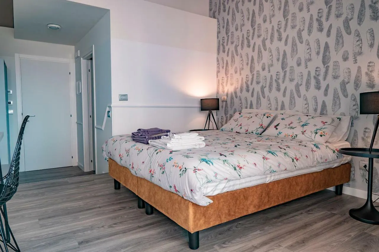 Alla Riva Verona 0*,  Italy